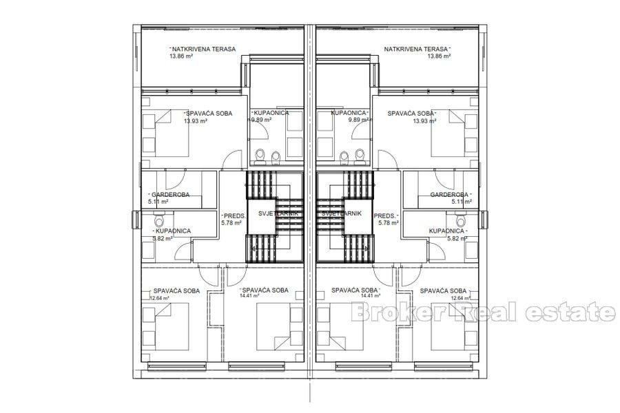 Moderní dvoupodlažní vila s bazénem