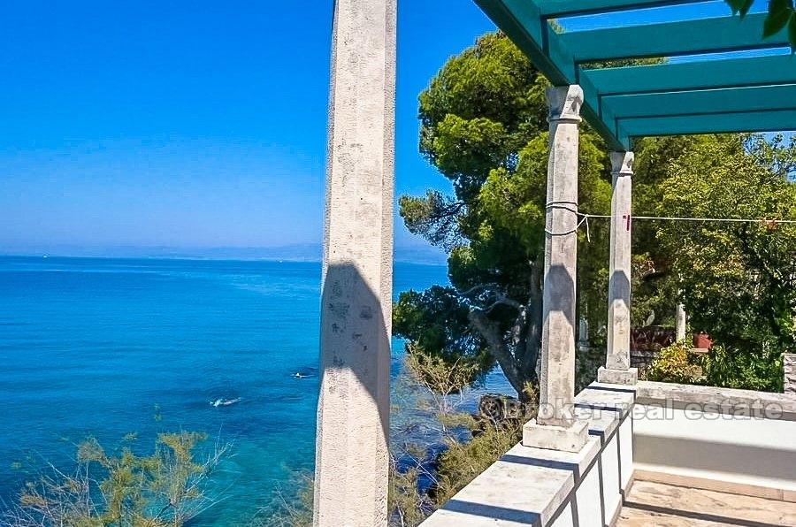 Beautiful stone house in an exceptional location