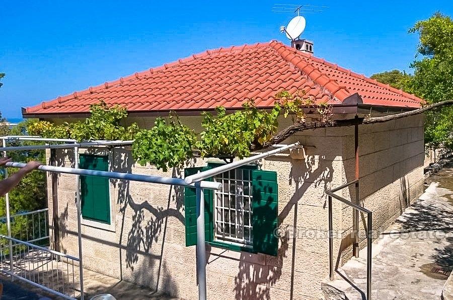 Prekrasna kamena kuća na izuzetnoj lokaciji