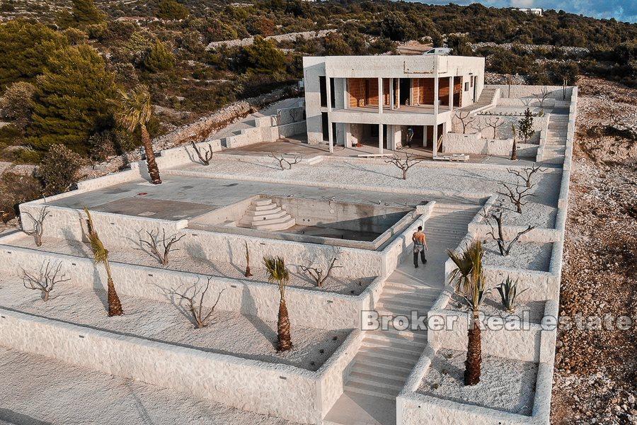 Seafront villa with swimming pool, for sale