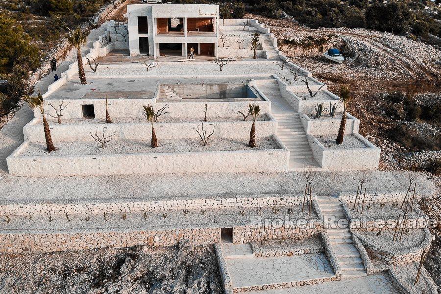 Villa fronte mare con piscina, in vendita