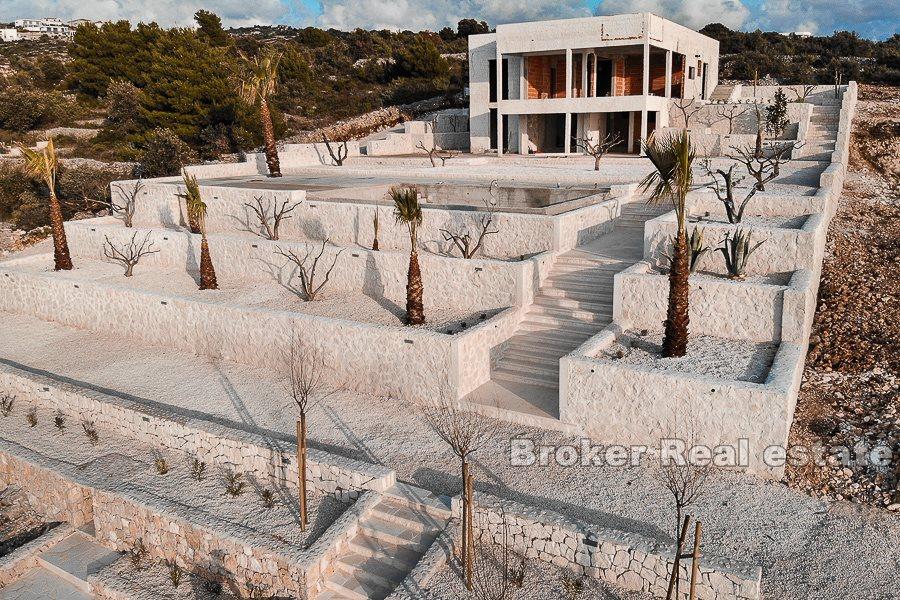 Villa fronte mare con piscina, in vendita