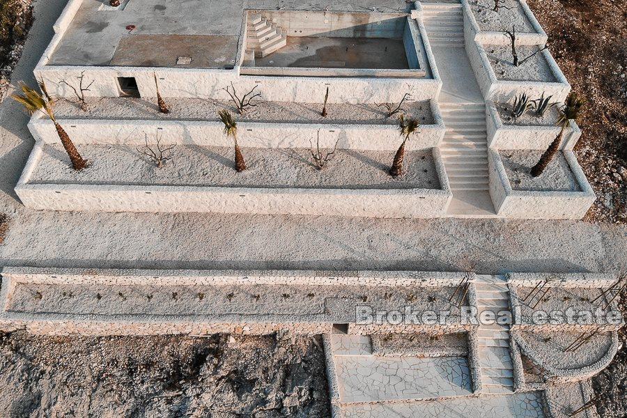 Villa fronte mare con piscina, in vendita