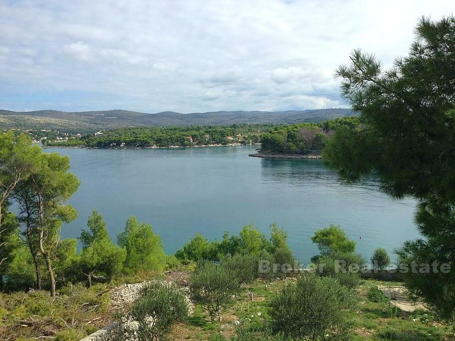 Dom z kamienia na odbudowę, wyspa Brac