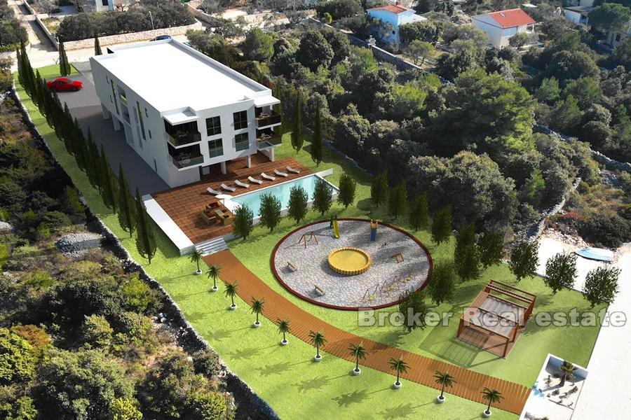 Terrain à bâtir, première rangée de la mer, à vendre