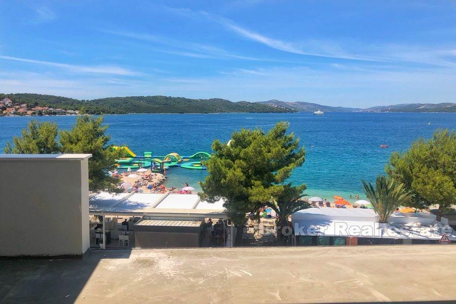 En fantastisk leilighet på første rad mot sjøen