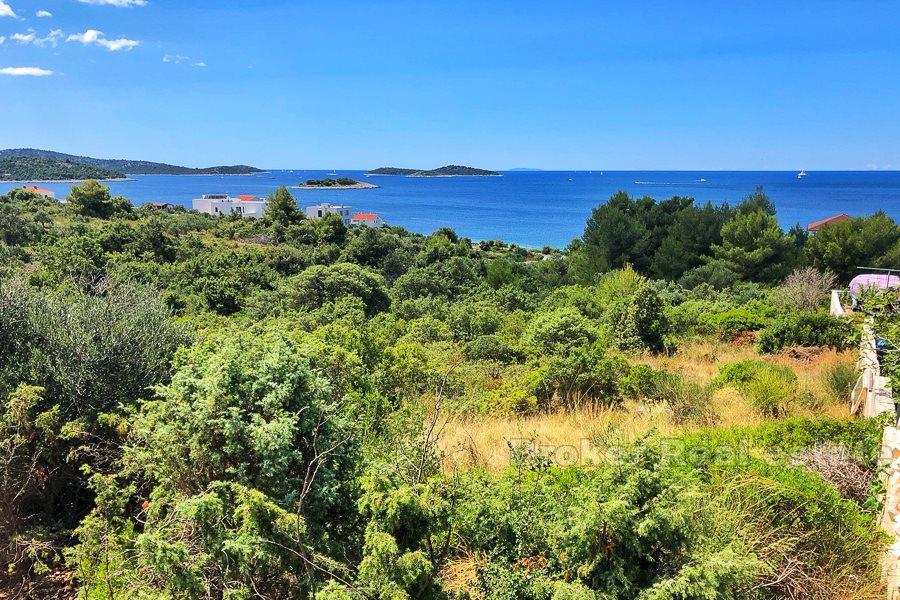 Building plot with sea view for sale