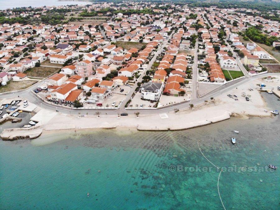 Dom w pierwszym rzędzie do morza