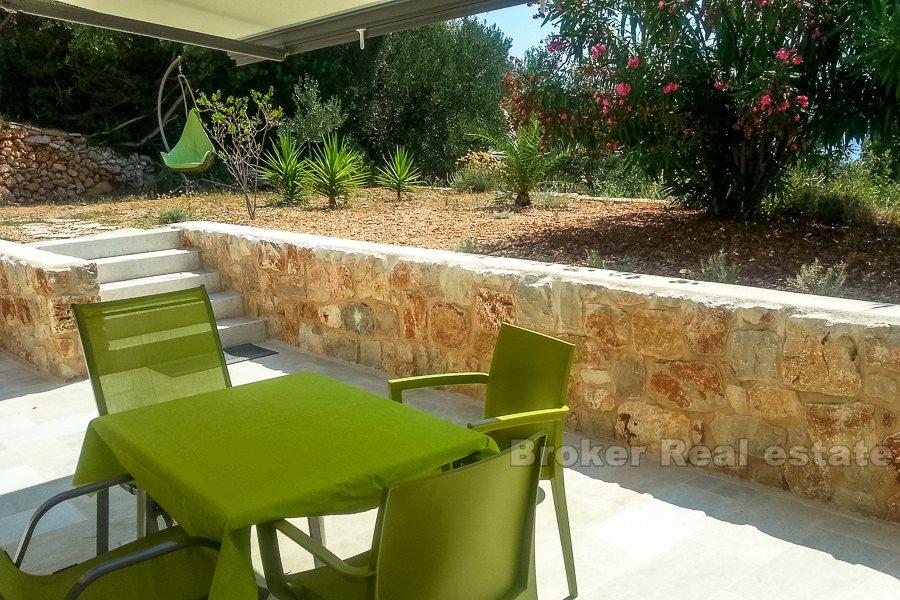 Nydelig hus på sørsiden av øya Hvar