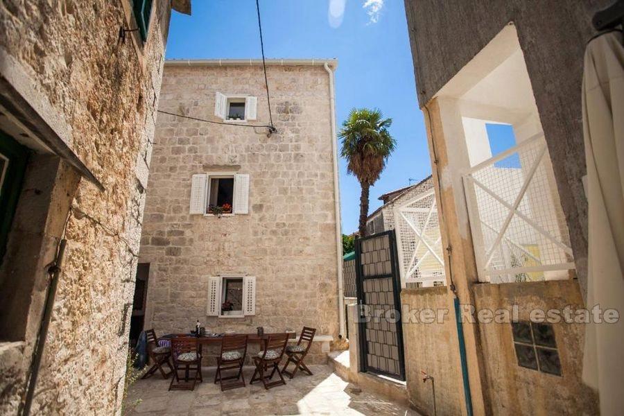 Renoviertes altes Steinhaus, touristische Gelegenheit