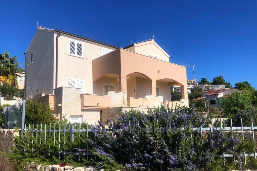 Great location, house first row to the sea