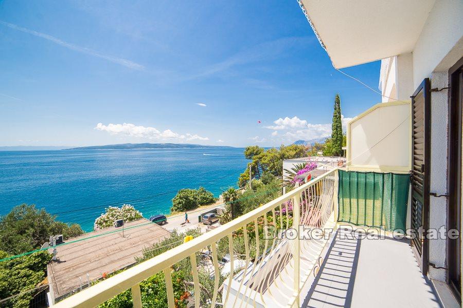 Krasna dvojna kuća sa 5 apartmana, prodaja