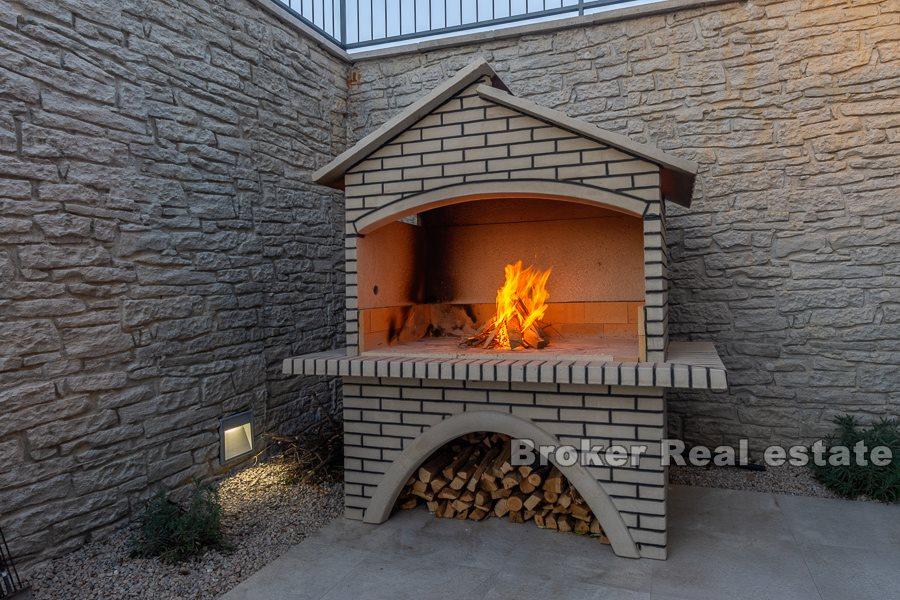 Belle villa avec vue panoramique, à vendre