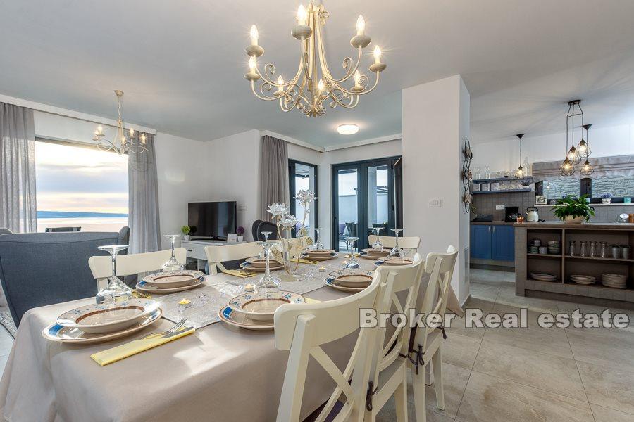 Belle villa avec vue panoramique, à vendre