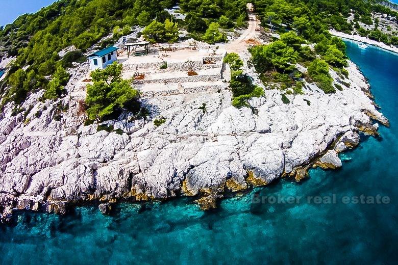 Terreno di costruzione eccezionale con permesso di costruzione valido