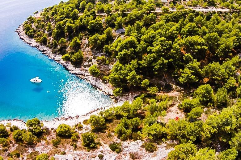 Terrain à bâtir, au front de mer, côté sud de l'île