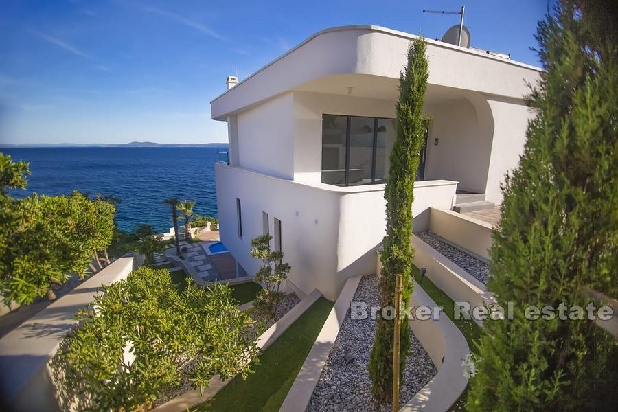 Moderne Villa am Meer