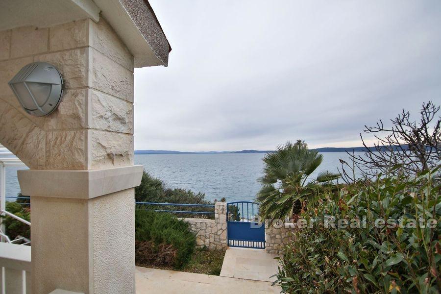 Maison individuelle première rangée à la mer