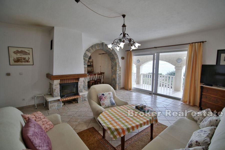 Casa indipendente prima fila al mare