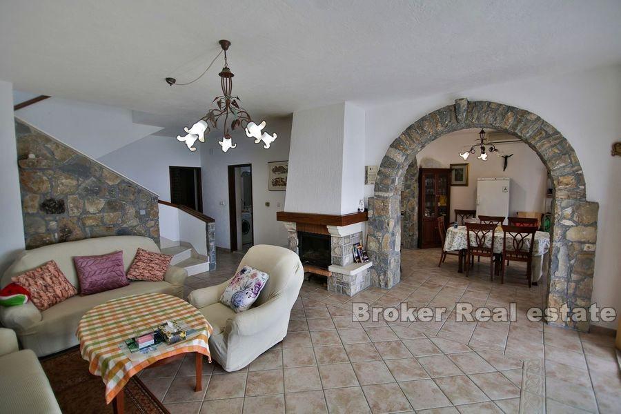 Rodinný dům v první řadě k moři