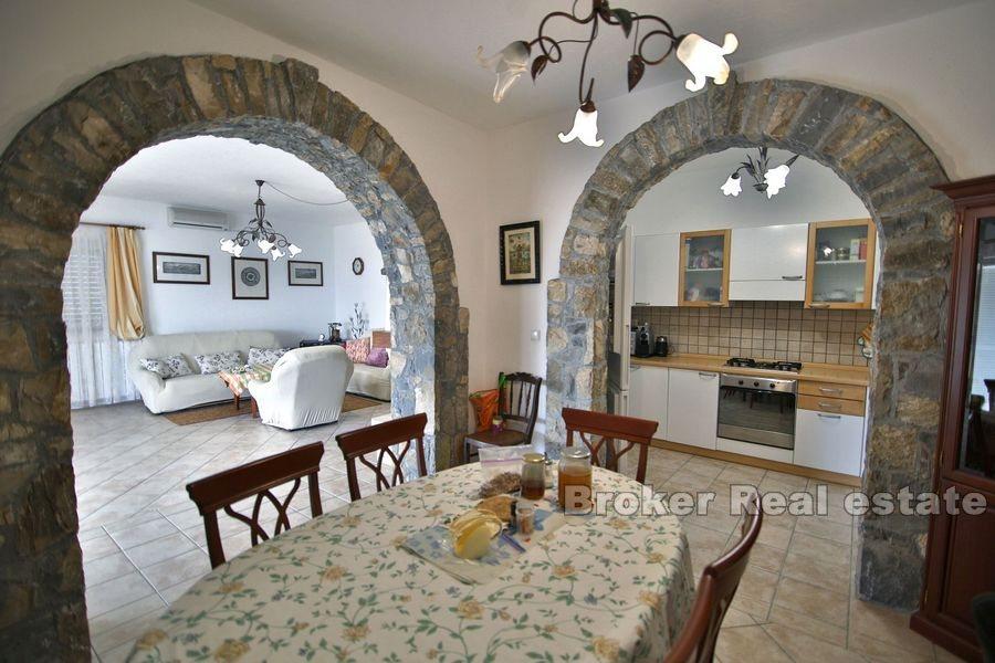 Casa indipendente prima fila al mare