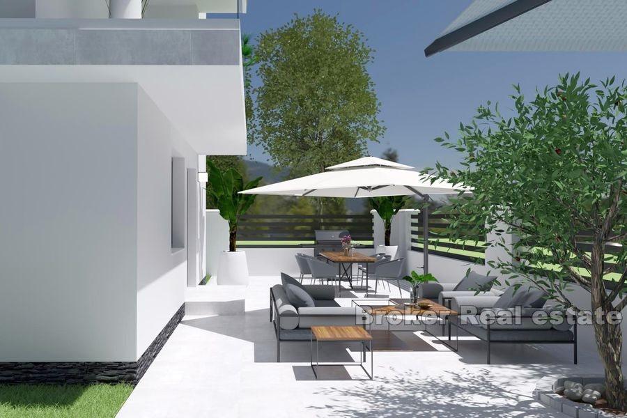Nově postavená samostatně stojící moderní vila
