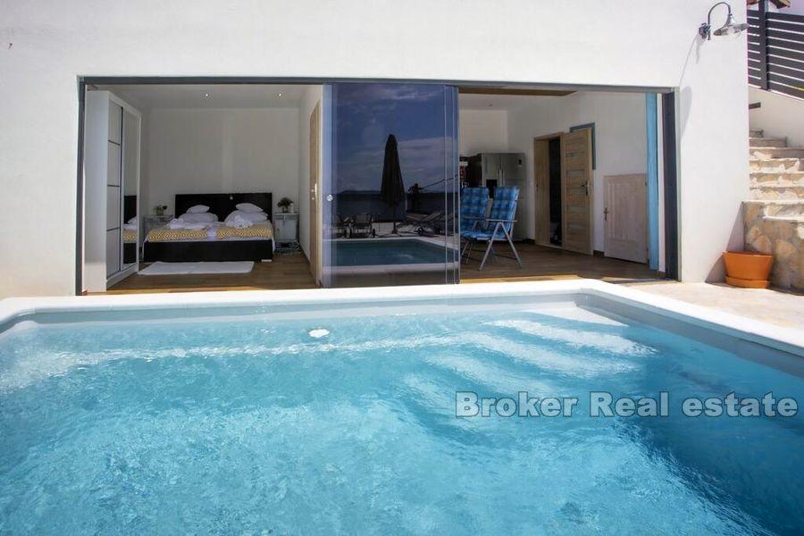 Villa moderne avec piscine et vue mer panoramique