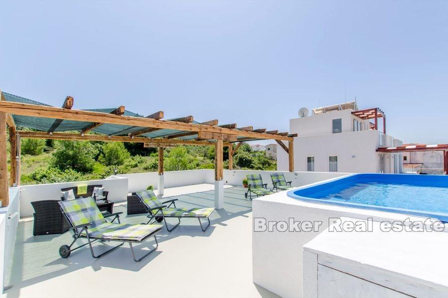 Newly built smaller house with pool