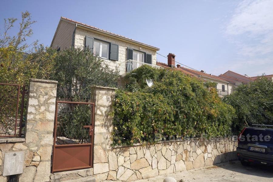 Maison en pierre à l'île de Brac