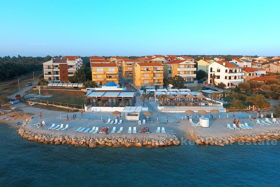 Lägenhet nära Zadar, första raden till havet