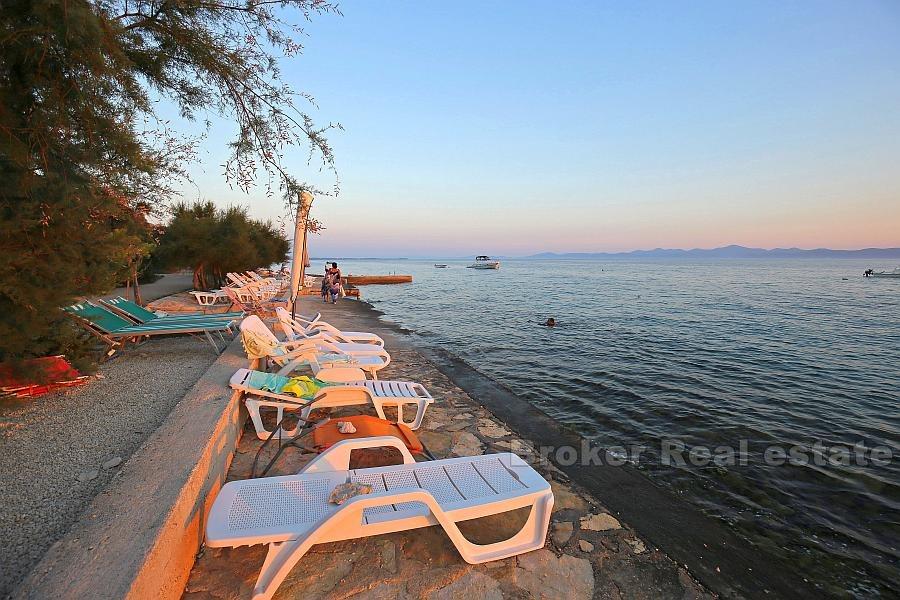 Lägenhet nära Zadar, första raden till havet