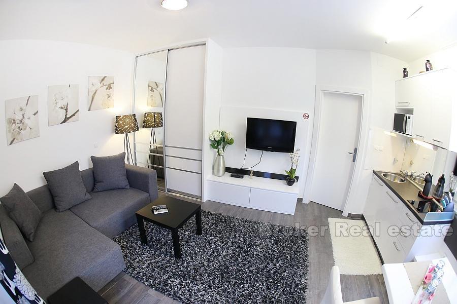 Lägenhet nära Zadar, första raden till havet