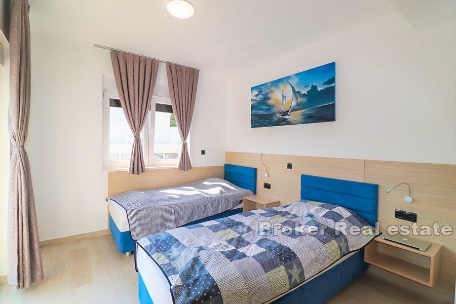 Newly built house with pool and sea view