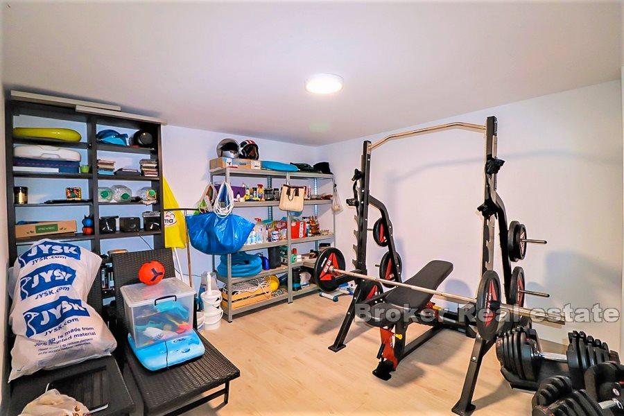 Newly built house with pool and sea view