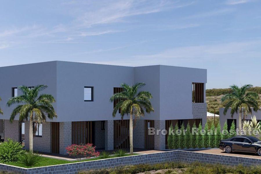 Maison avec terrasse sur le toit et vue mer