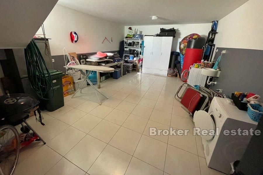 Kuća prvi red do mora