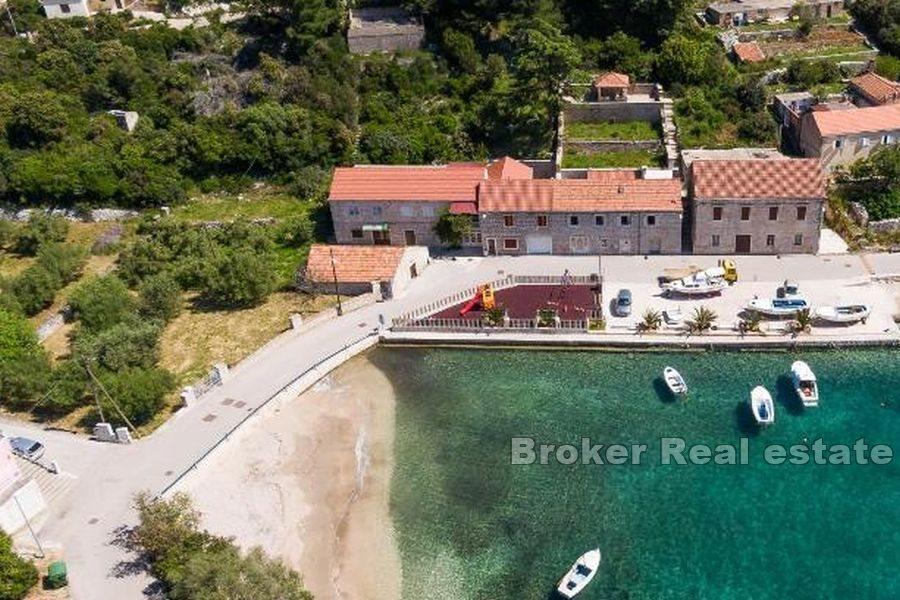 Земля под застройку в первом ряду от моря