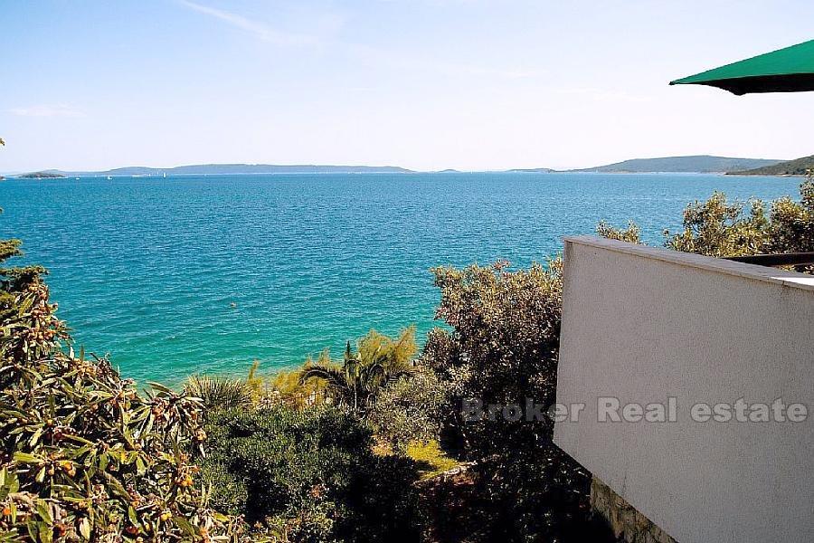 House at first row to the sea, attractive location