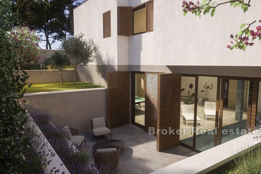 Villa in the first row to the sea