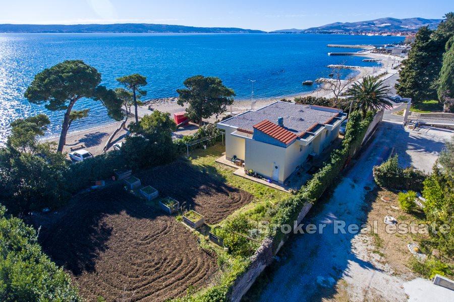 Building land plot with unfinished building on exceptional location