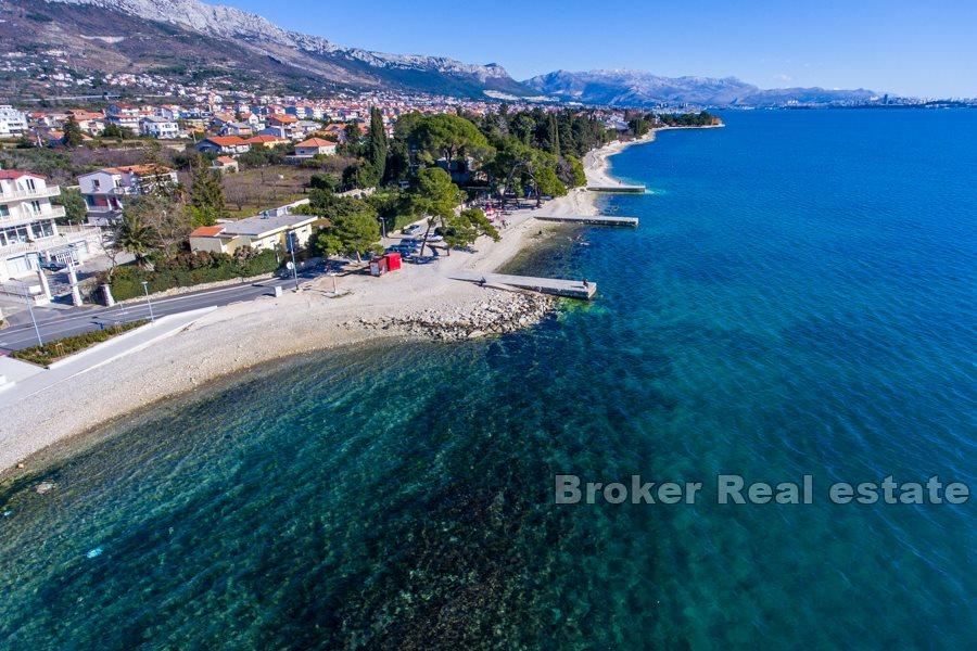 Building land plot with unfinished building on exceptional location