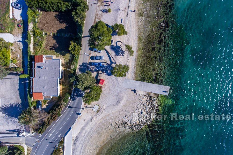 Terreno edificabile con edificio al grezzo in posizione eccezionale