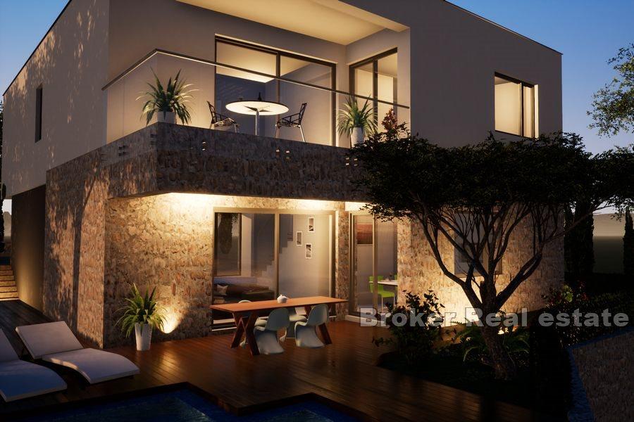 Neu gebaute Villa mit Pool