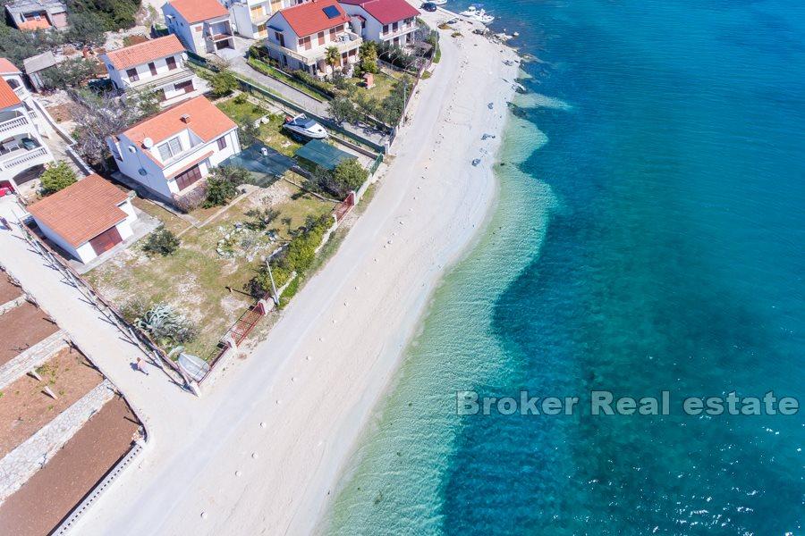 Dům v první řadě k moři, skvělá lokalita