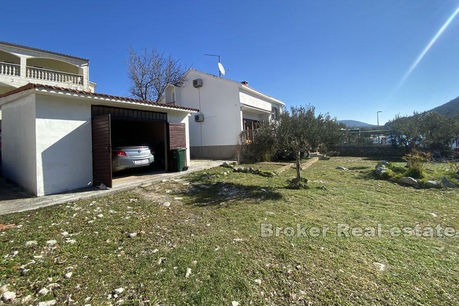 Kuća u prvom redu do mora, izuzetna lokacija