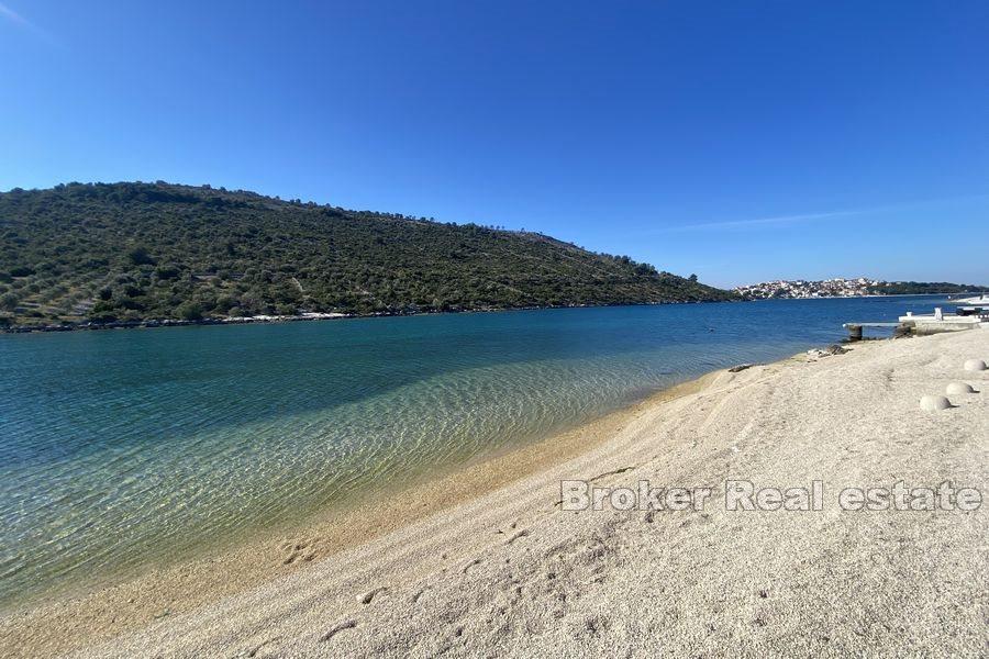 Kuća u prvom redu do mora, izuzetna lokacija