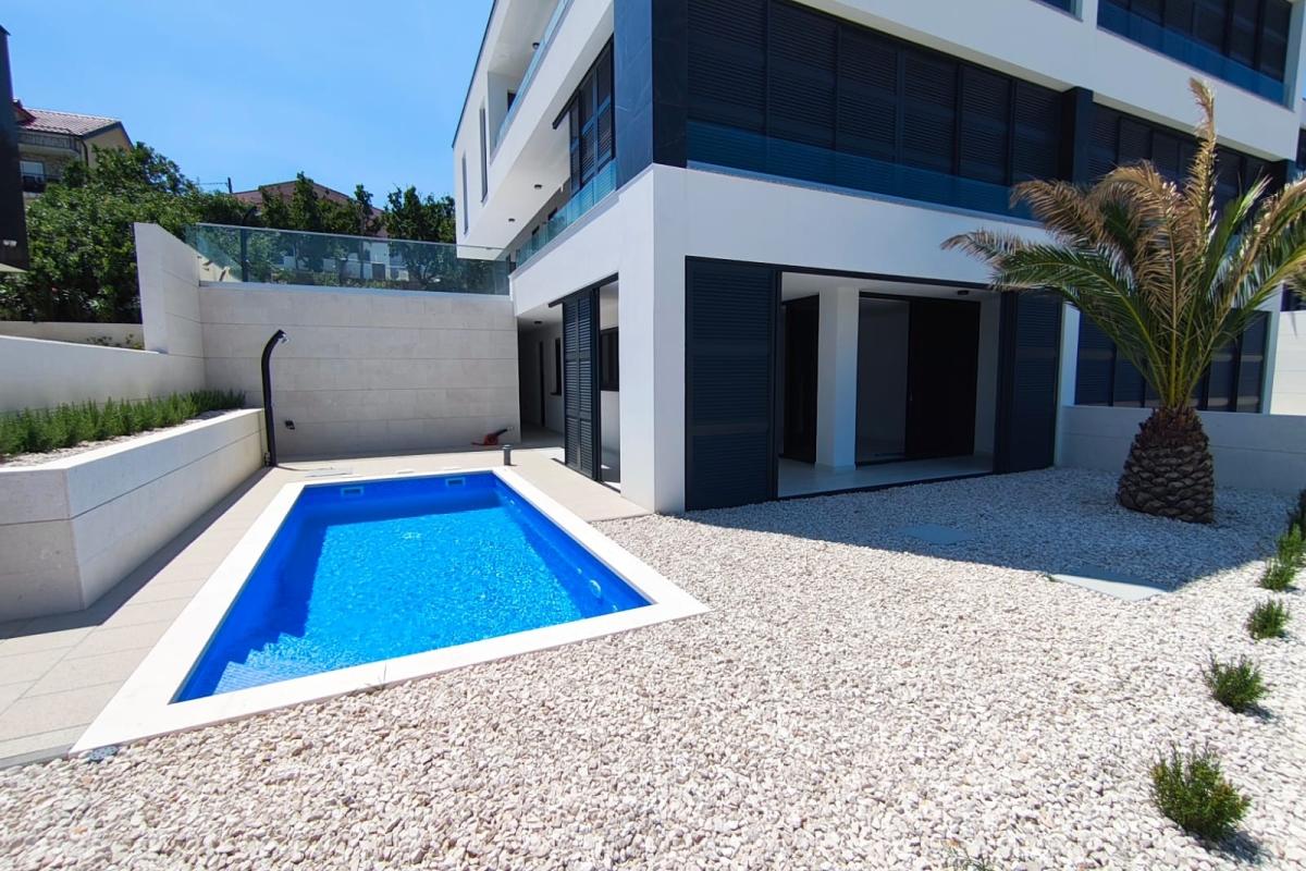 Appartements avec piscine et vue mer