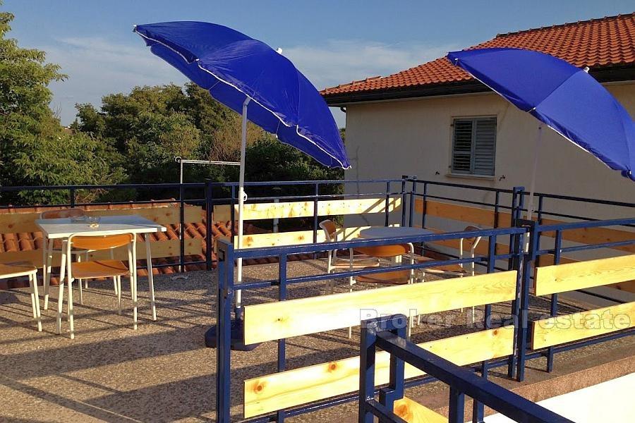 Kuća sa apartmanima