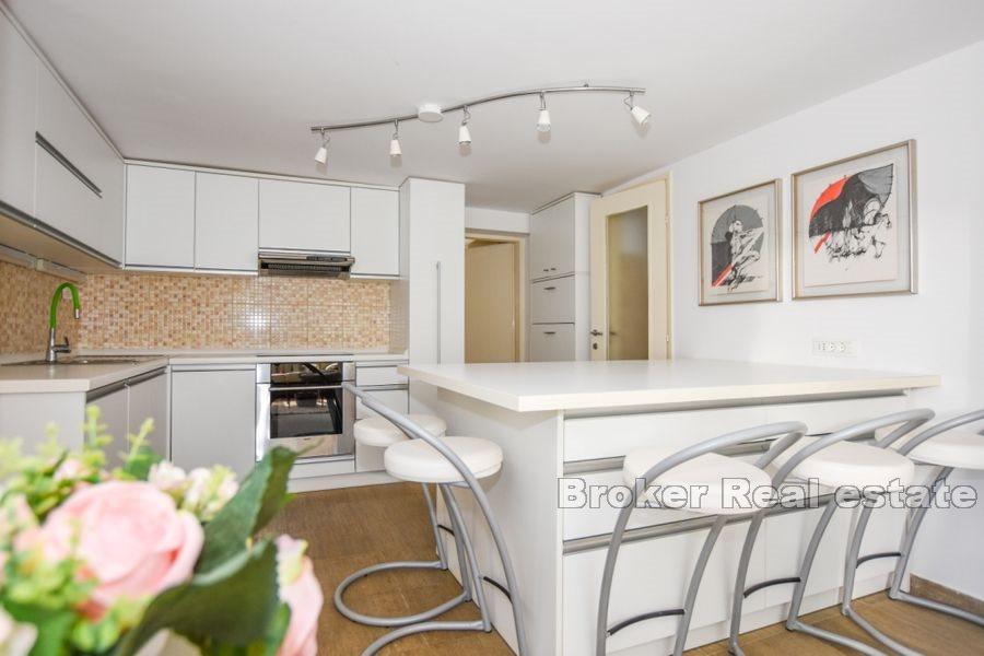 Immeuble au premier rang de la mer