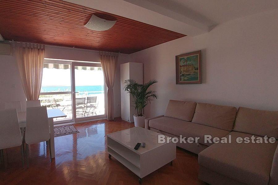 Immeuble au premier rang de la mer